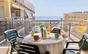 Paseo Maritimo 44